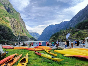 BAJECZNE FIORDY, LODOWCE, WODOSPADY I CUDOWNE DROGI NORWEGII