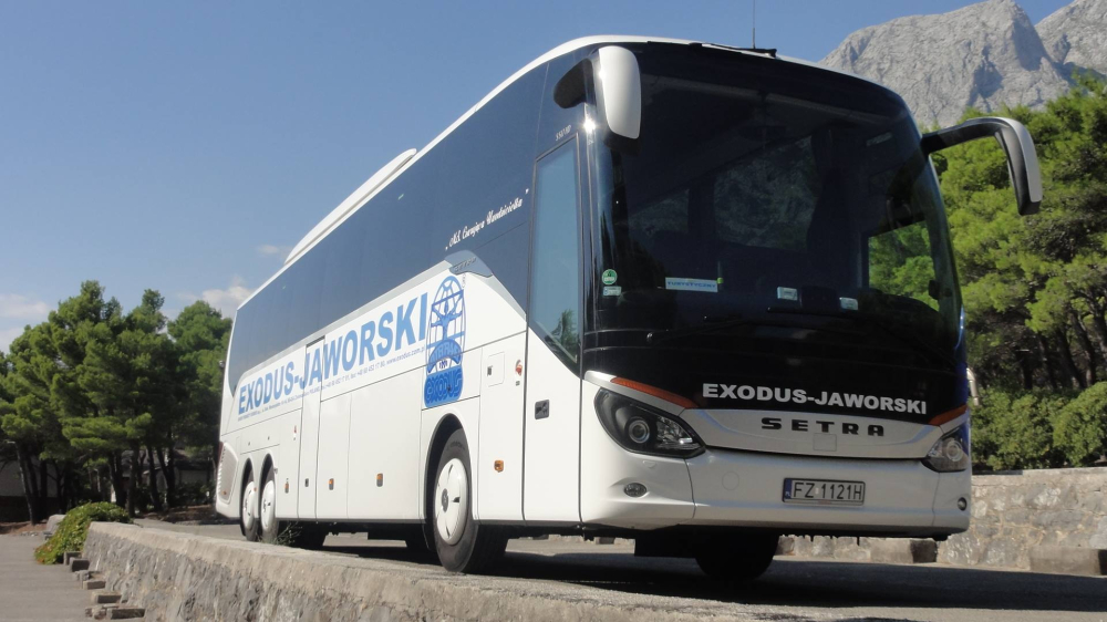 "MS Czarująca Uwodzicielka": SETRA 517 HD, 57 miejsc dla pasażerów