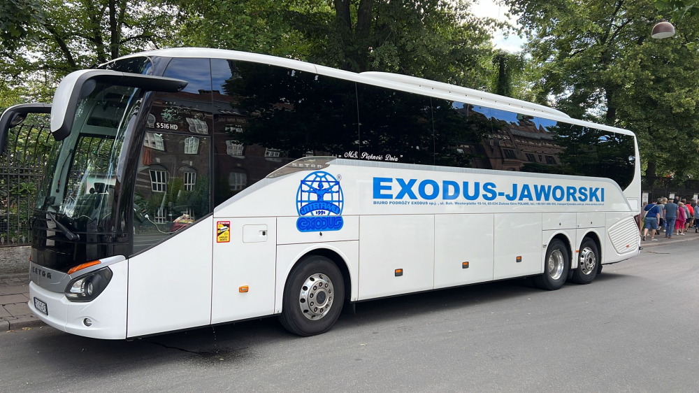 "MS Piękność Dnia": SETRA 516 HD, 46 miejsc dla pasażerów (wersja VIP - większa przestrzeń na nogi)